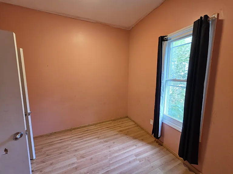 1712 N Broadway St — Photo 10