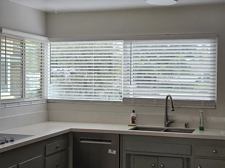 Kitchen Quartz Countertops, Dishwasher, Sink, Large Windows for Natural Light Overlooking Front Patio