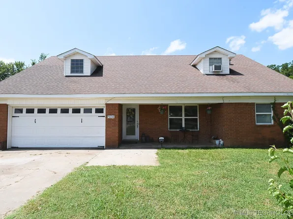 504 Juniper Ln, Muldrow, OK 74948