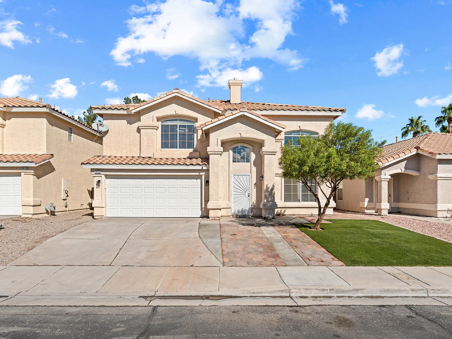 3 bed, 2.5 bath, 1698 sqft, $2,375 — Photo 1