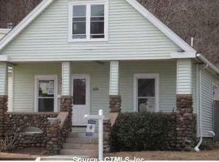 1694 State St, Hamden, CT 06517