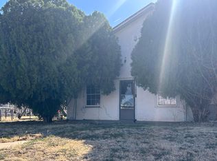 613 N 7th St, Canadian, TX 79014