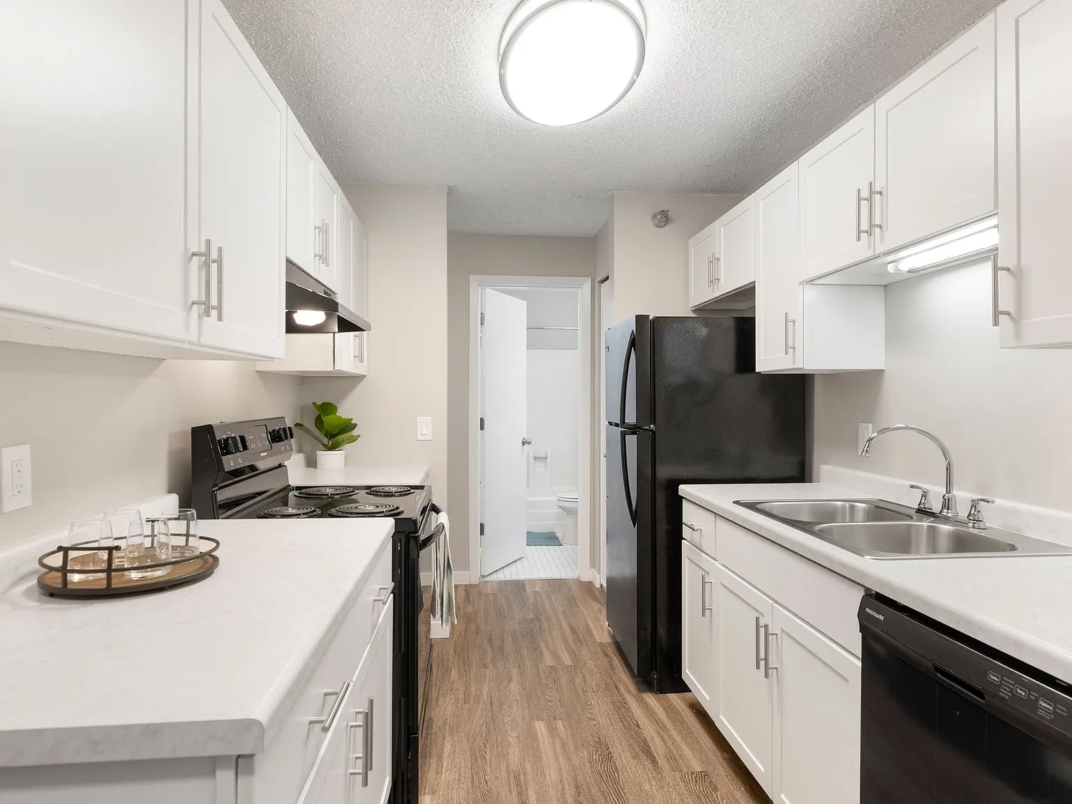 Hillcrest Place — Photo 3