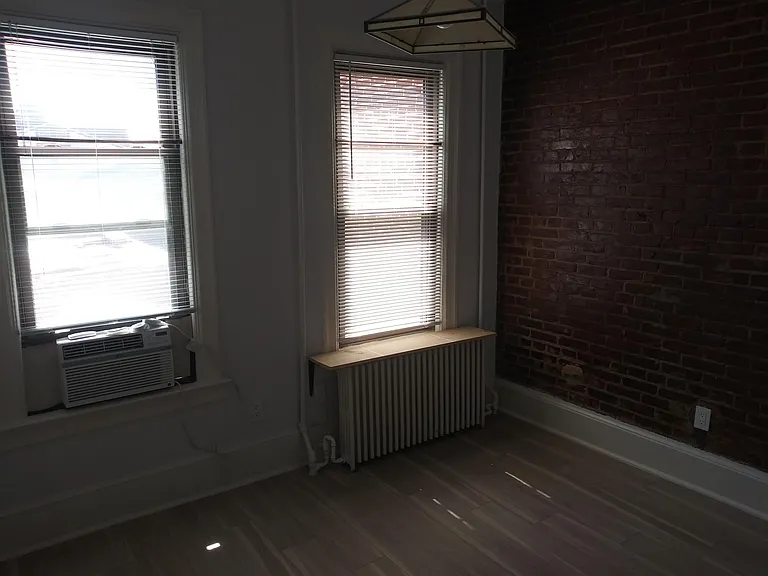 635 G St SE #2 — Photo 18