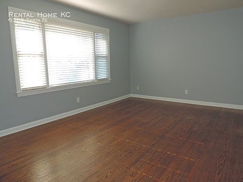 3rd image of 6325 Santa Fe Dr
