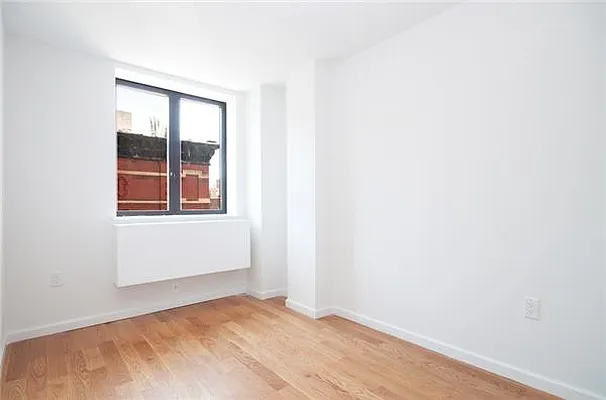 Rented by Mirador Real Estate | media 40