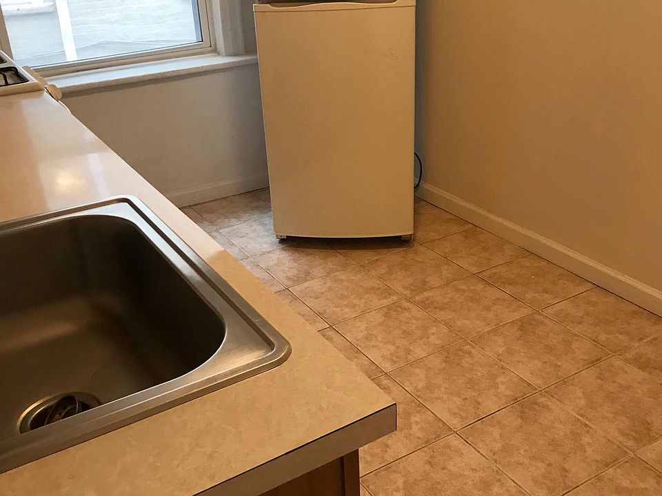 1st image of 1876 W 9th St Floor 1