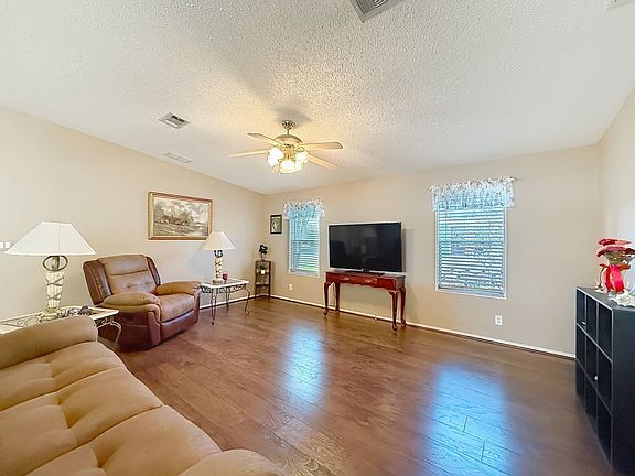3rd image of 10730 SW 31st Ave #J-22