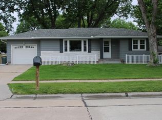 1002 Jefferson Ave, Hastings, NE 68901