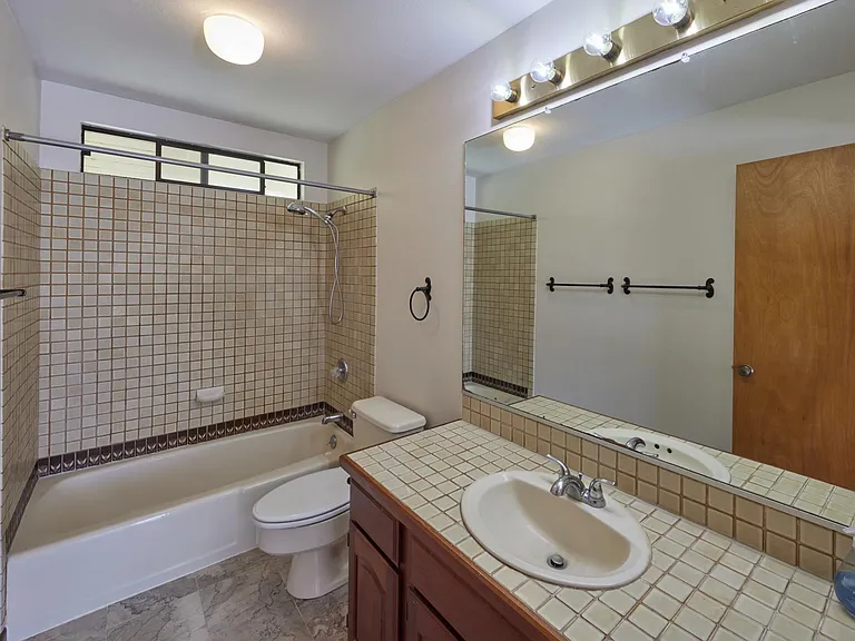 560 Kuikahi Dr — Photo 45