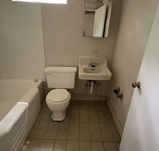 1901 Dellwood Ave — Photo 8
