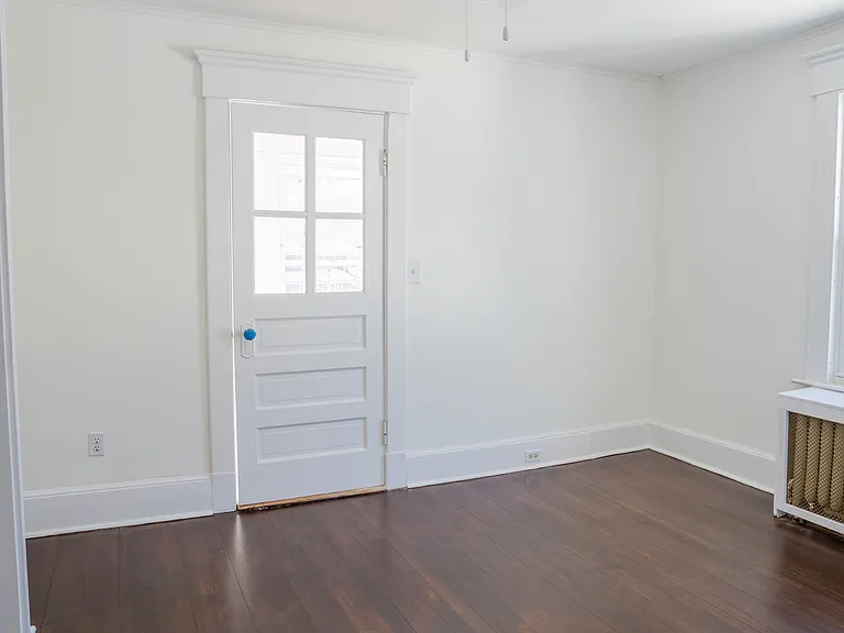 104 Thornton St — Photo 9