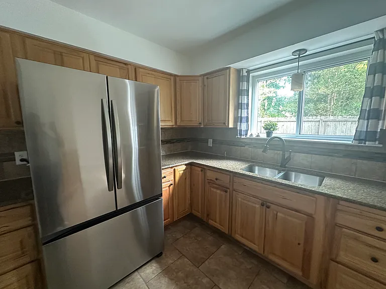 331 Sunflower Ct — Photo 10