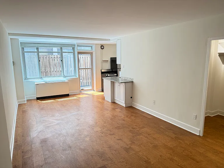 950 25th St NW #104-S — Photo 5