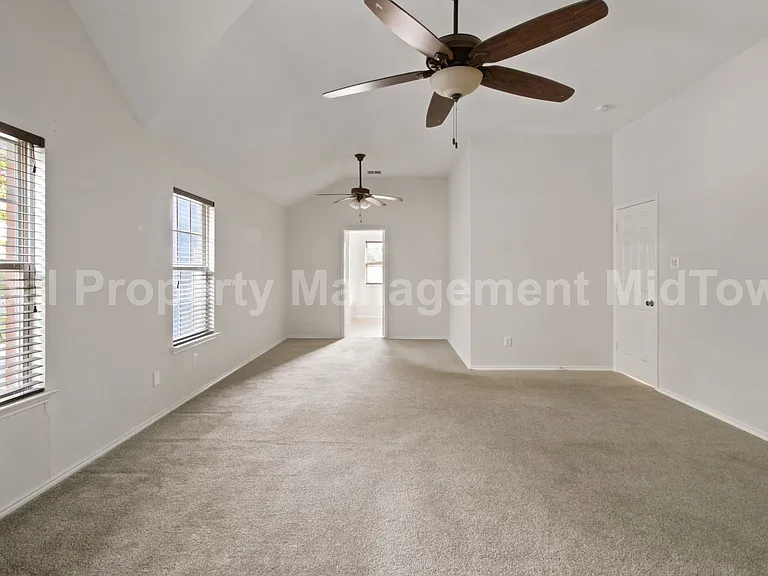12620 Summerwood Dr — Photo 22