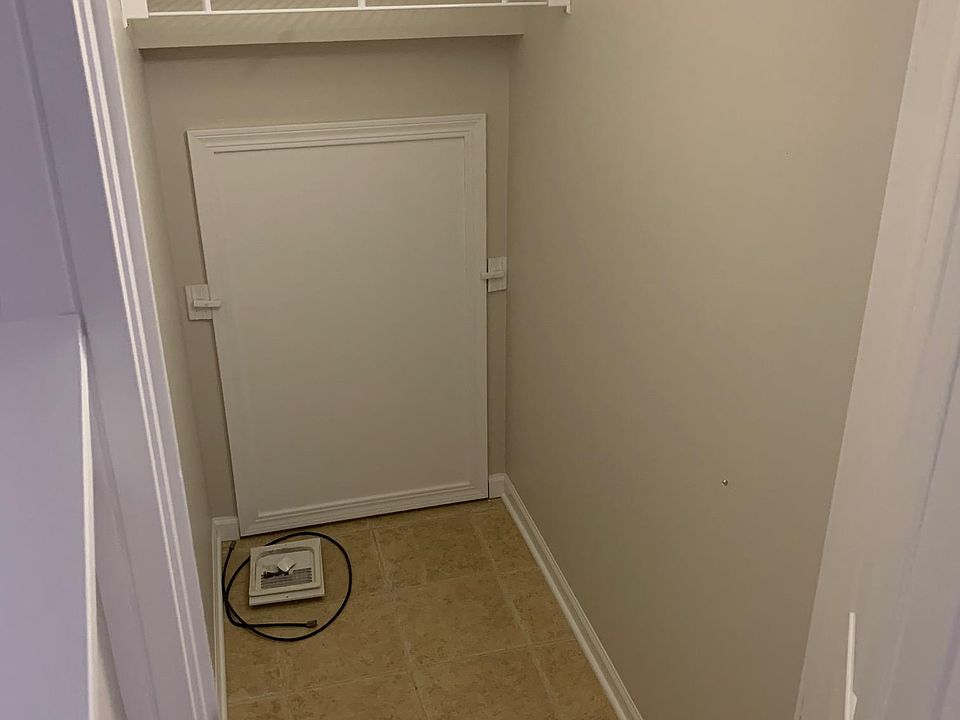 1st image of 546 Lincoln Station Dr