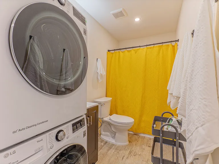 1133 S Farmer Ave #4 — Photo 12