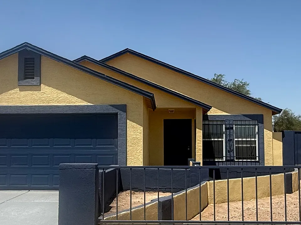 W Arvada Dr