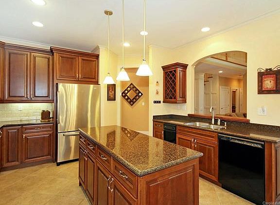 5th image of 8806 Colebridge Ct