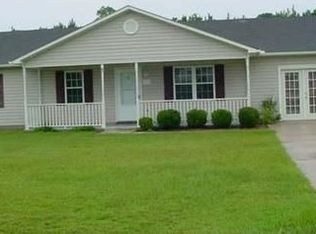 206 Dame Ct, Hubert, NC 28539