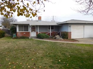 205 N Schnoor Ave, Madera, CA 93637