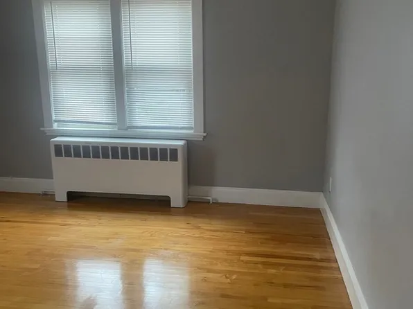 158 Cottage St #2R, Lewiston, ME 04240