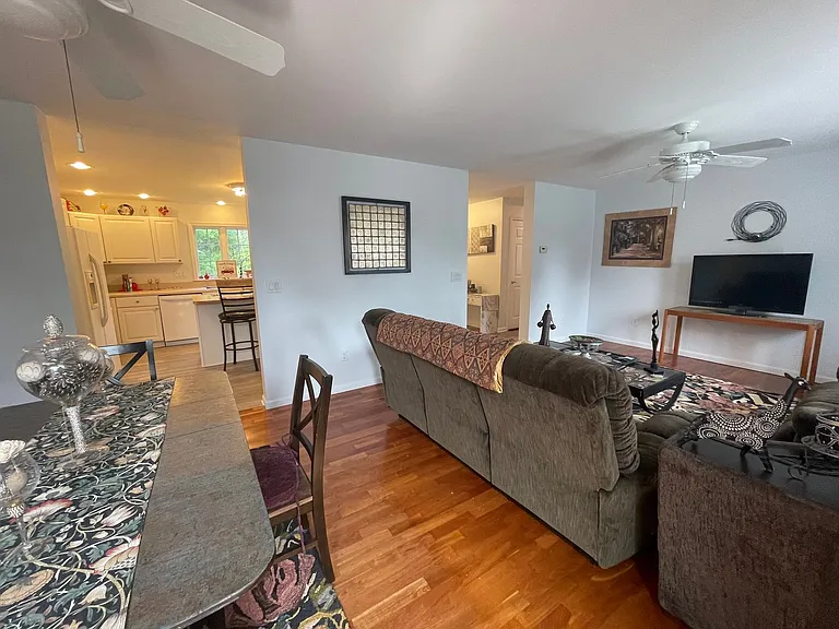 14 Richardson St — Photo 6