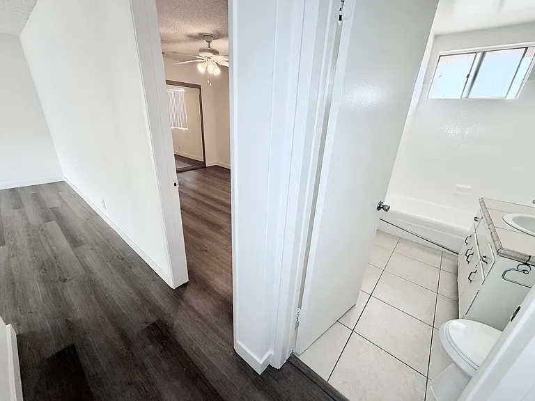 66 S Grand Oaks Ave — Photo 11