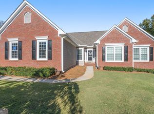 4131 Chatham Crest Ln, Buford, GA 30518