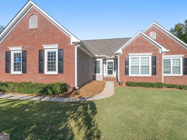 4131 Chatham Crest Ln, Buford, GA 30518