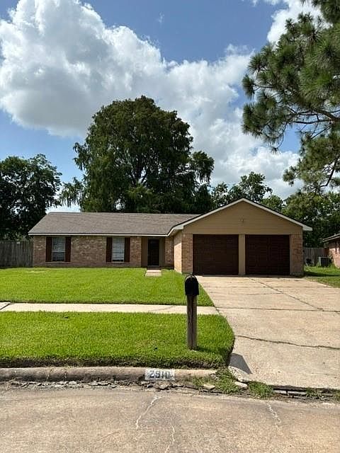 1st image of 2910 Heritage House Dr