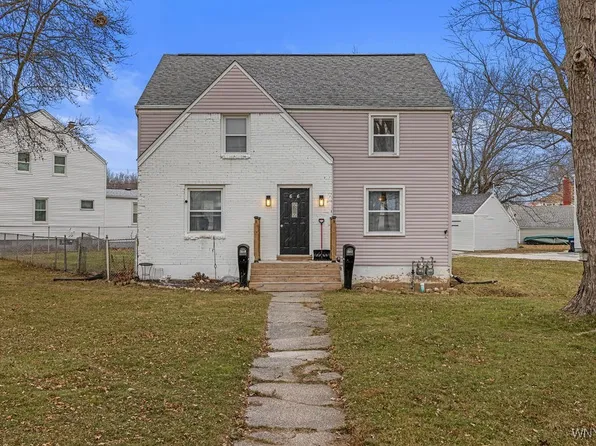 66 W Park Rd, Grand Island, NY 14072