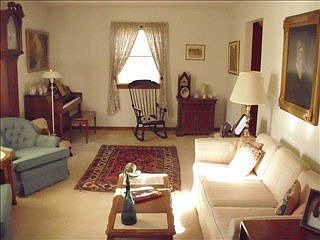 3rd image of 42 Rolling Hills Dr