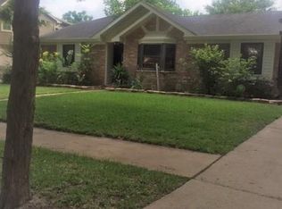 12511 Hunting Brook Dr, Houston, TX 77099