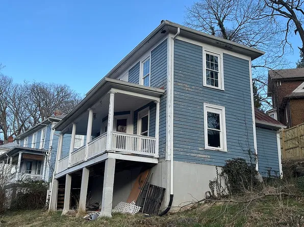 20 Sears Hill Rd, Staunton, VA 24401