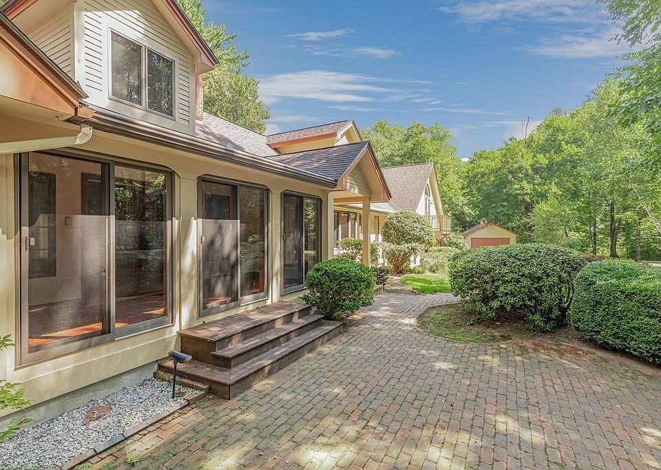 29 Pleasant St, West Newbury, MA 01985 Zillow