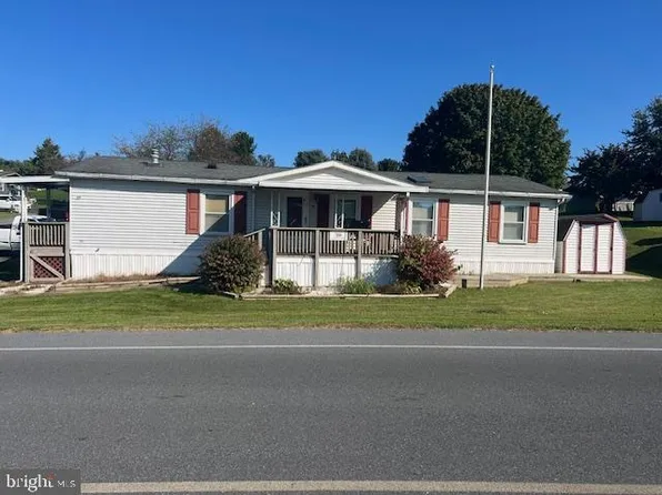 200 Finch Ct, Lancaster, PA 17603