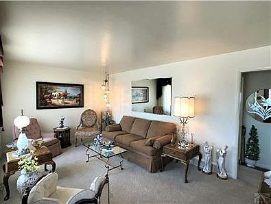 Formal Livingroom
