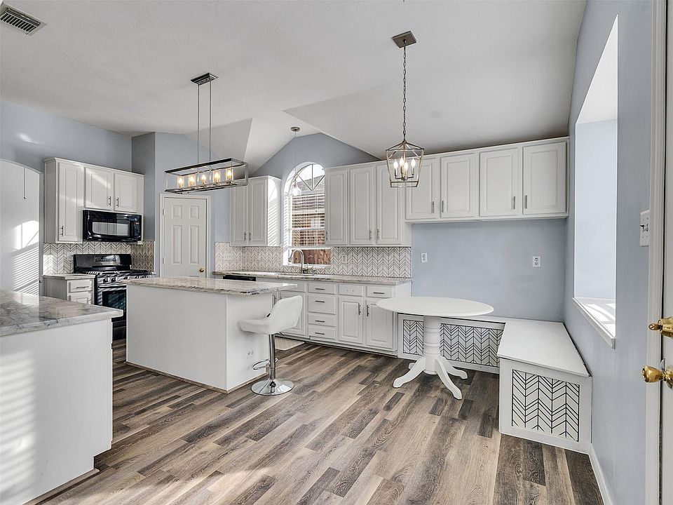 1st image of 3327 La Seine Ln