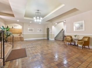 5 Pomona Ave APT 6G, Newark, NJ 07112