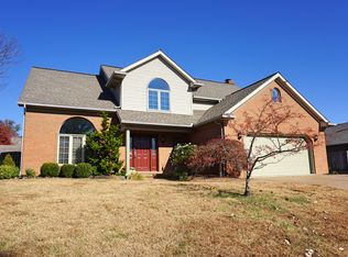 8400 Kingston Dr, Newburgh, IN 47630