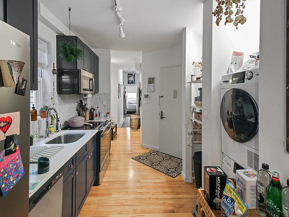 2nd image of 181 Meserole Ave Floor 1