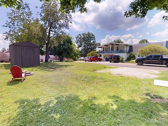 5th image of 85 Martha Ave