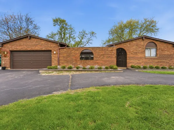 24262 W Rose Ave, Lake Zurich, IL 60047