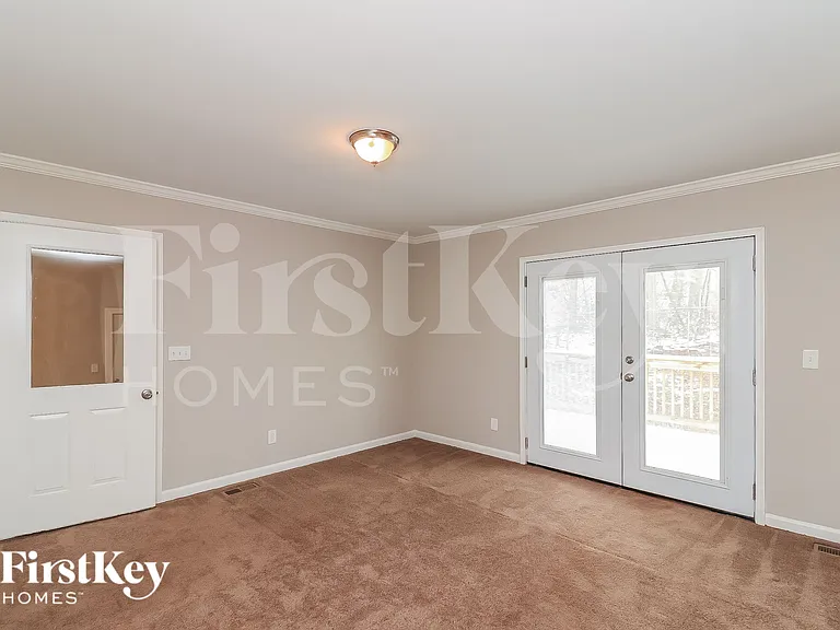 5531 Concord Cir — Photo 5