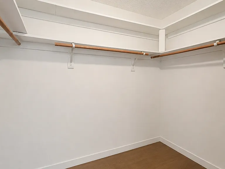 1515 Amherst Ave #302 — Photo 2
