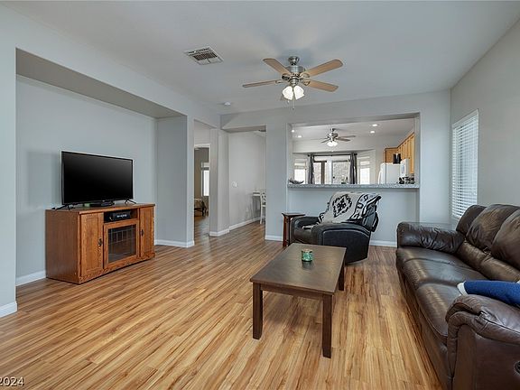 5th image of 1375 Couperin Dr