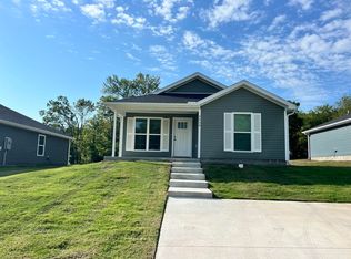 2638 E 4th St, Joplin, MO 64801