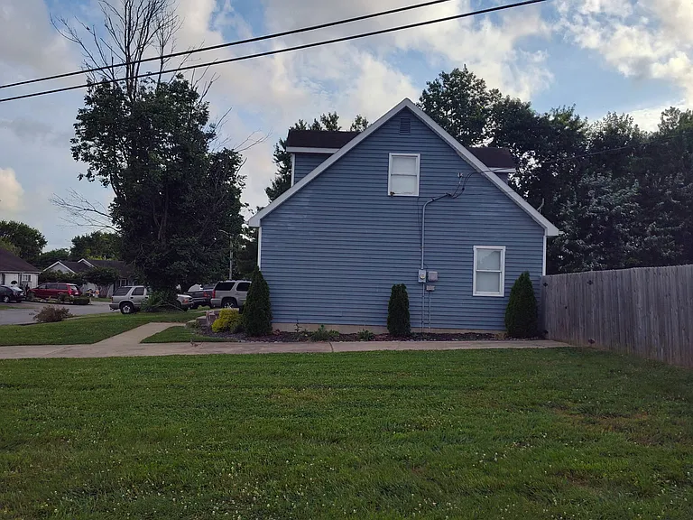 104 Holly Ct — Photo 9