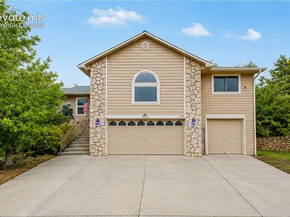 395 Dawson Ct, Castle Rock, CO 80104